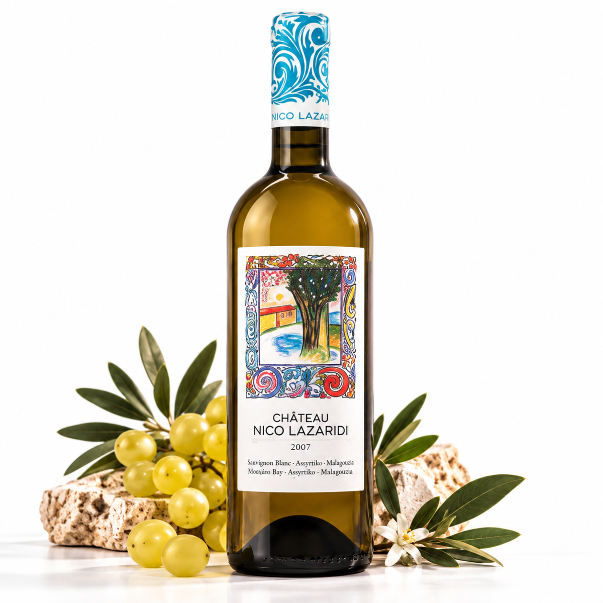 Nico Lazaridi Château – griechischer Weißwein 750 ml mit Weintrauben, Olivenzweigen und mediterraner Dekoration